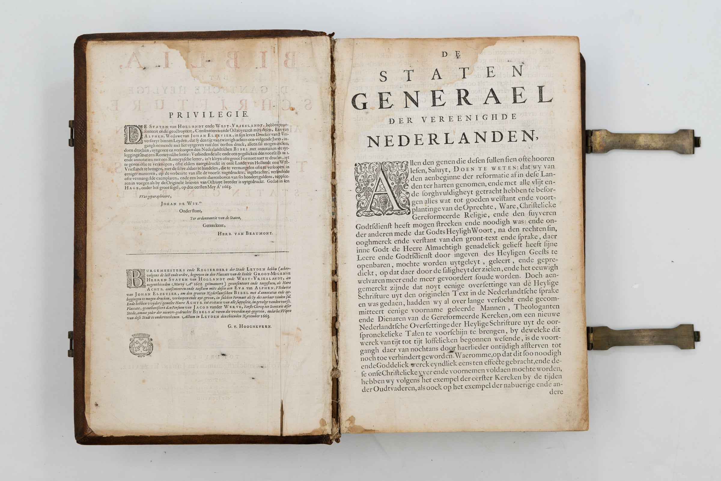 Biblia, Dat is, Die Gantsche Heylige Schrifture, Vervattende Alle de Canonijcke Boecken des Ouden en des Nieuwen Testaments., Daniel Elzevier, Johan Elzevier, Amsterdam, Abraham van der Burgh. Dutch Bible with Nicolaes Visscher World Map-7